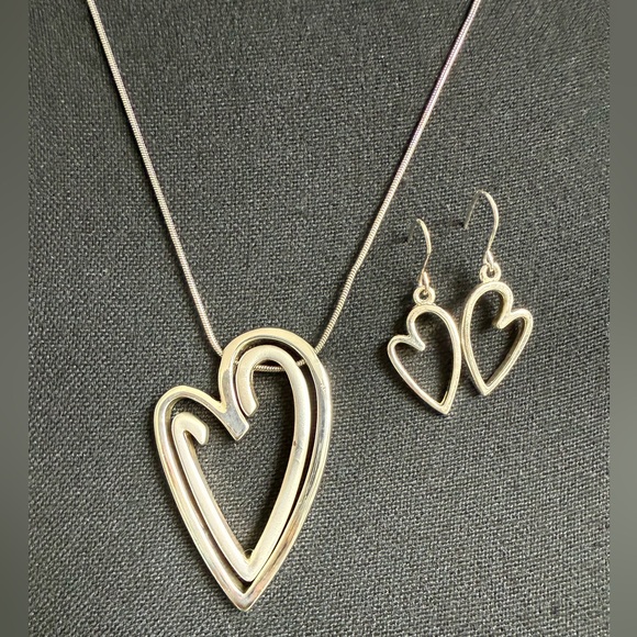 Elegant Silver Heart Necklace and Earring Set 19” chain - Picture 3 of 10